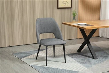 Chaise de salle à manger moderne à dossier creux